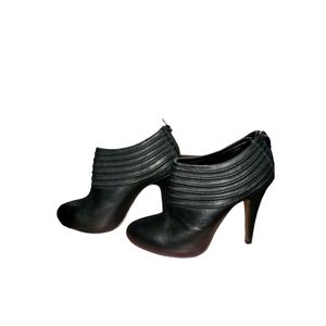 Zara basic bootie size 38 (7.5 US)